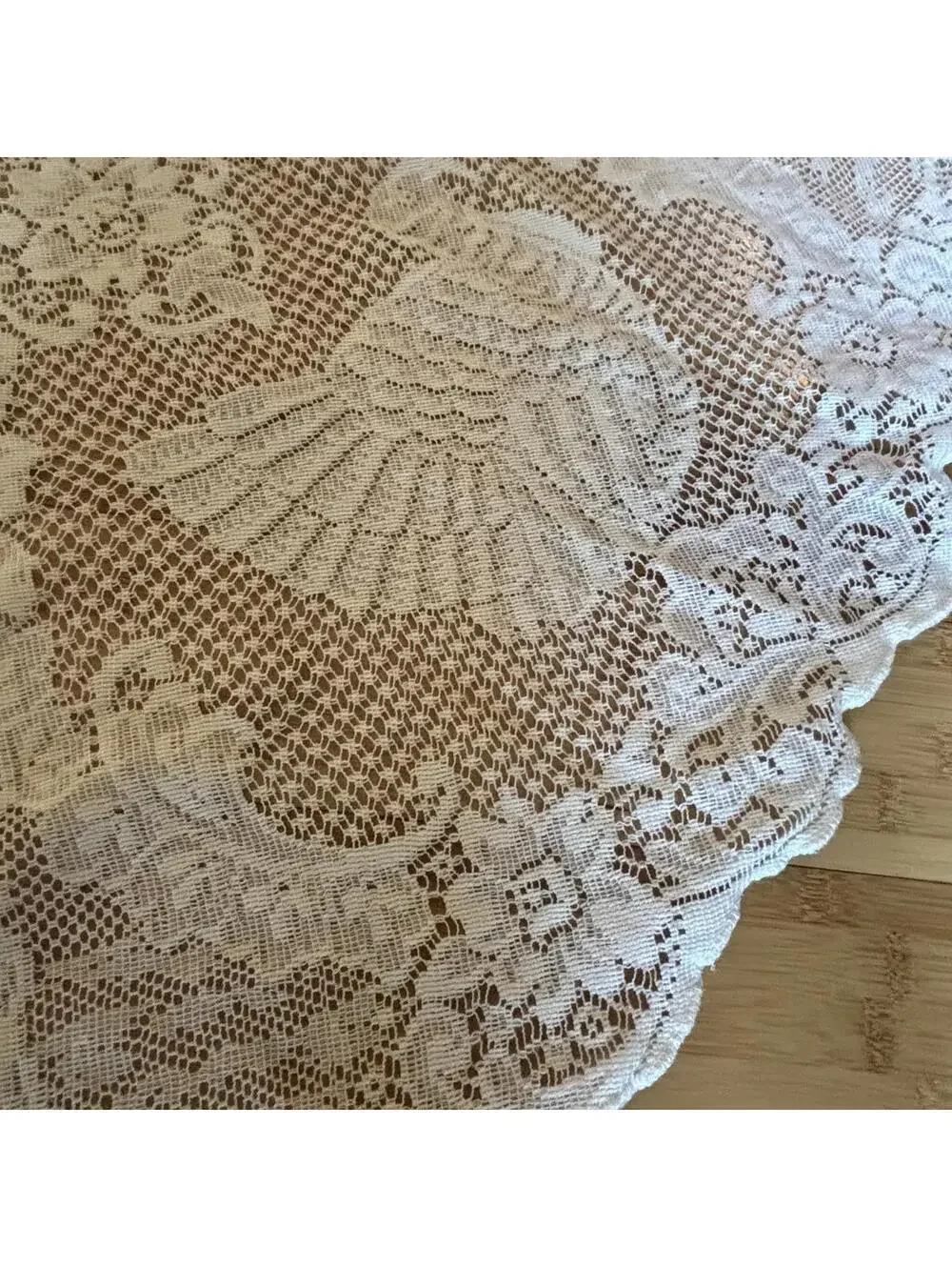 Vintage Figural Lace Tablecloth Round 68” Scenic Banquet Birds